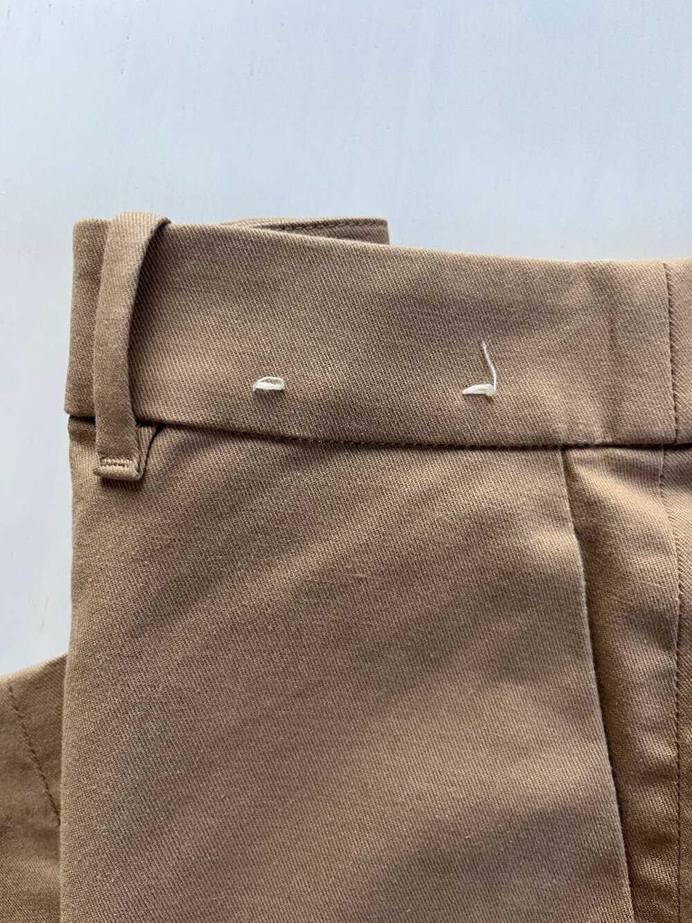 Uniqlo Beige Women’s Wide-Leg Chino Pants Size M Classic Preppy - Picture 4 of 5